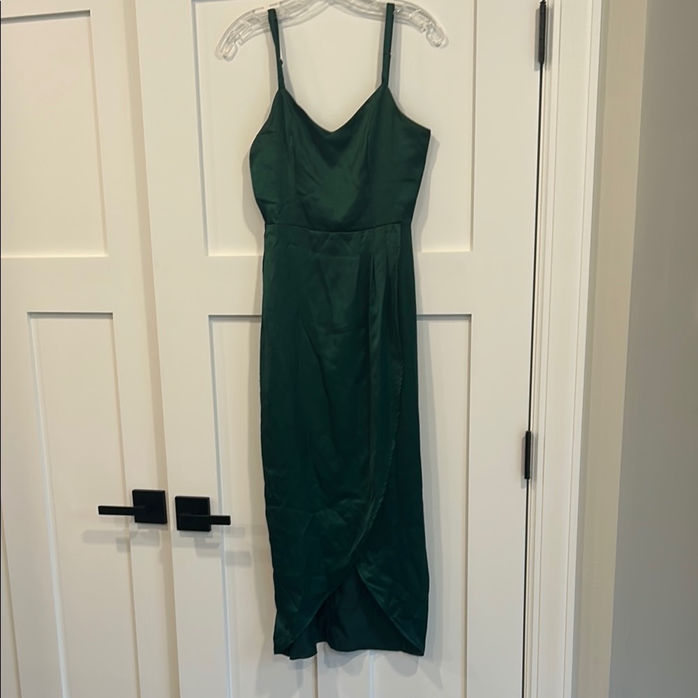 Elegant Green Spaghetti Strap Dress